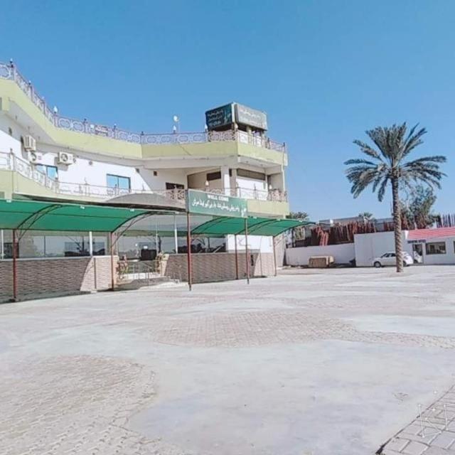 Palm Valley Hotel Sukkur Eksteriør billede