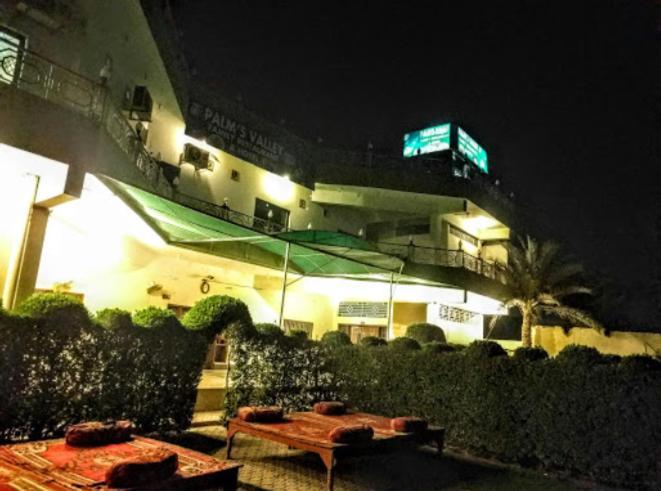 Palm Valley Hotel Sukkur Eksteriør billede