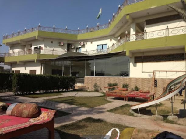 Palm Valley Hotel Sukkur Eksteriør billede