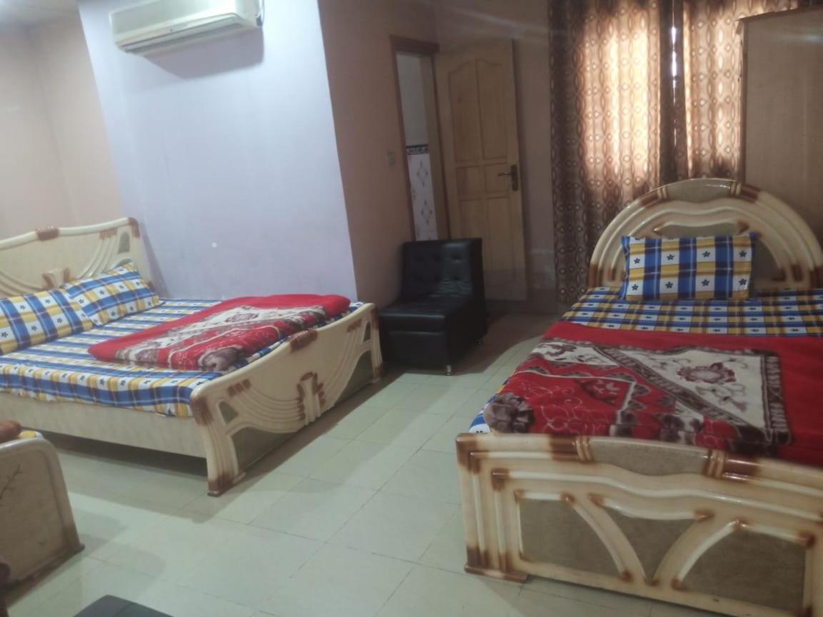 Palm Valley Hotel Sukkur Eksteriør billede